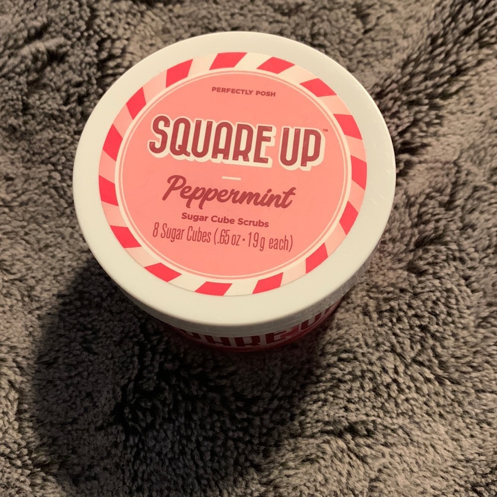 Perfectly Posh *Square Up* Peppermint sugar cube scrubs